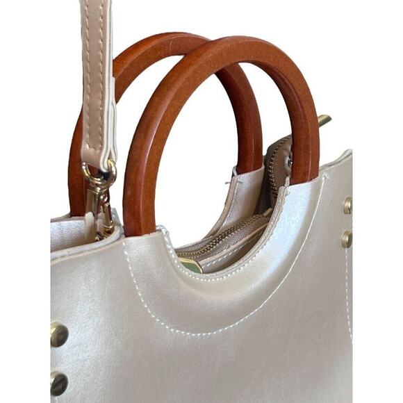 Laura Ashley Matte Gold Shoulder Bag Purse Wooden Handle Adjustable - Picture 4 of 16